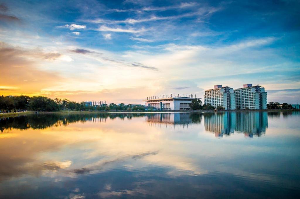V.Hotel & Resort Hat Yai Dış mekan fotoğraf